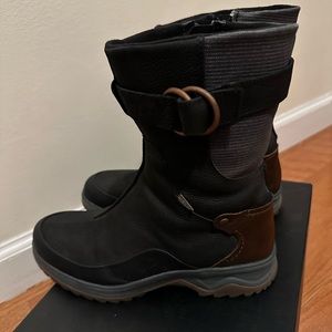 Merrell women boots
